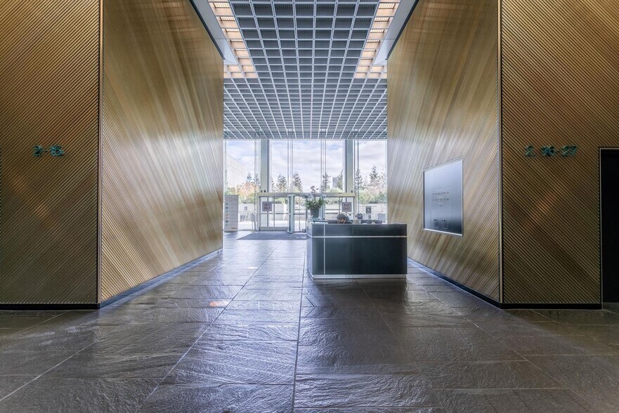 More Photos Of 1 Kaiser Plz, Oakland Office For Lease