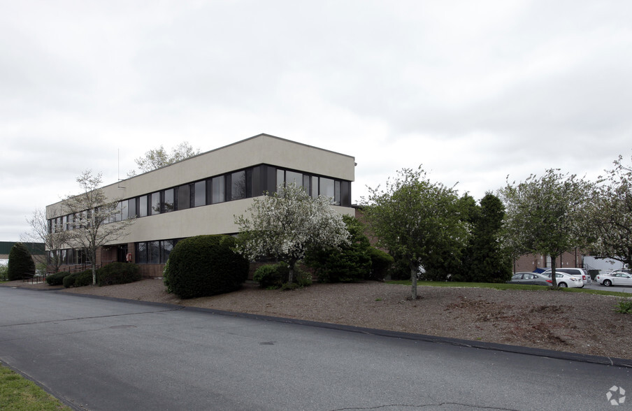 Primary Photo Of 705 Myles Standish Blvd, Taunton Manufacturing For Lease