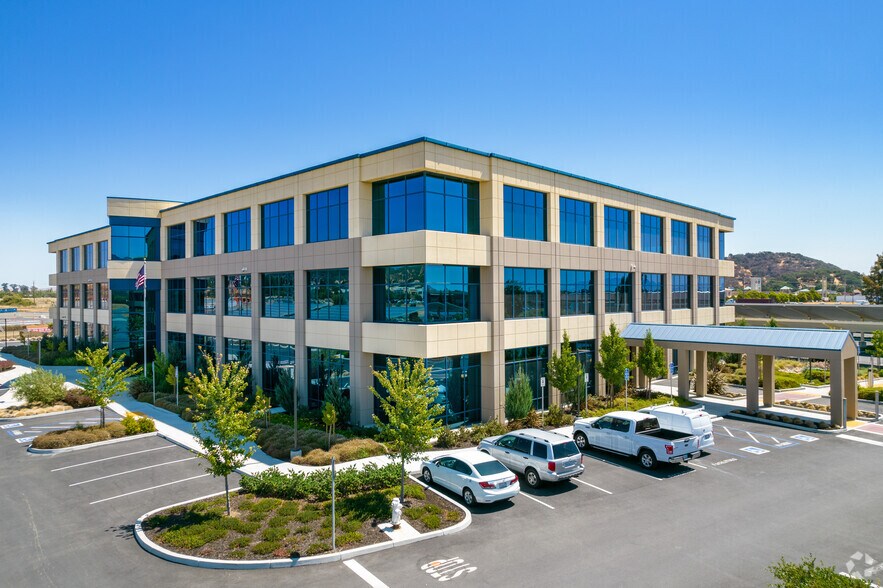 More Photos Of 4605 Business Center Dr, Fairfield Office For Lease
