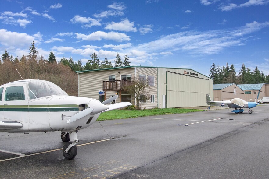 More Photos Of 191 Airport Rd, Port Townsend Airplane Hangar For Sale