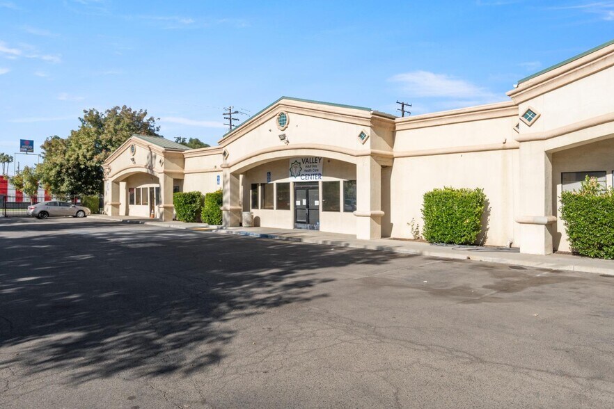 More Photos Of 1052 C St, Fresno Office For Sale