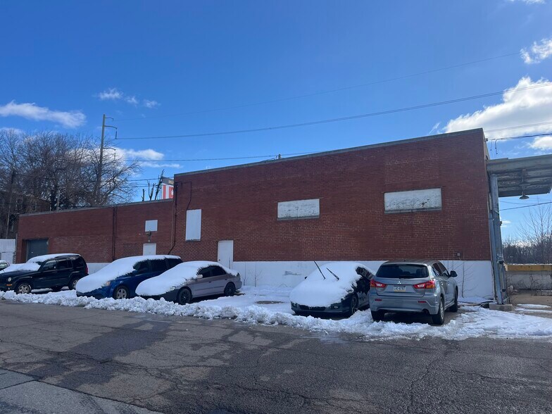 More Photos Of 111 E 13th St, Chester Land For Lease