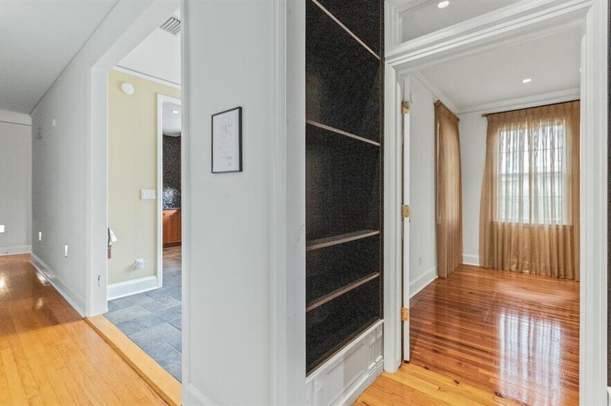 More Photos Of 1202 E Park Ave, Tallahassee Office Residential For Sale