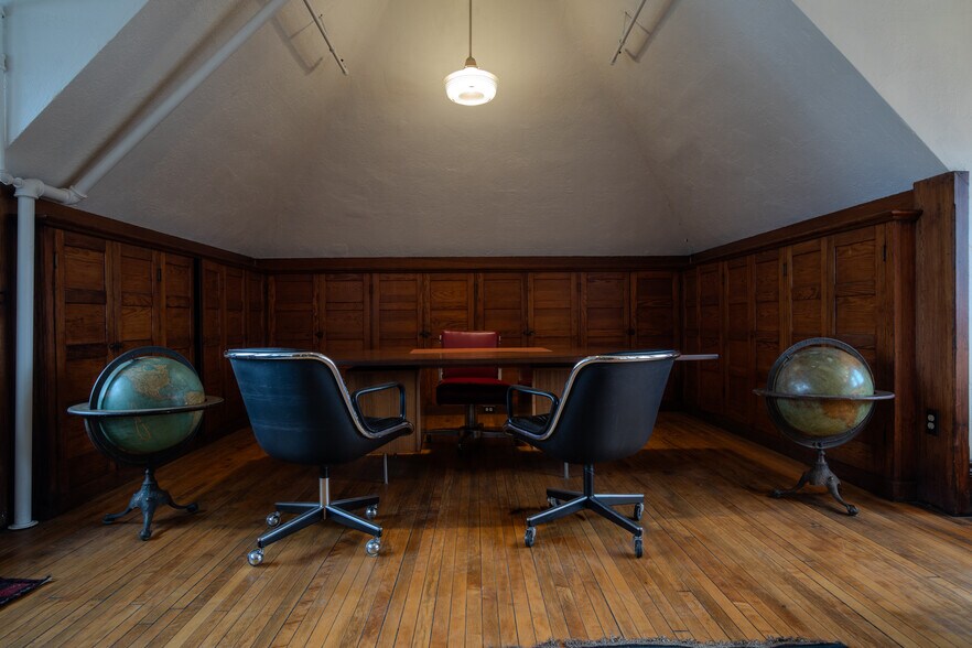 More Photos Of 4403 St Clair Ave, Cleveland Coworking Space