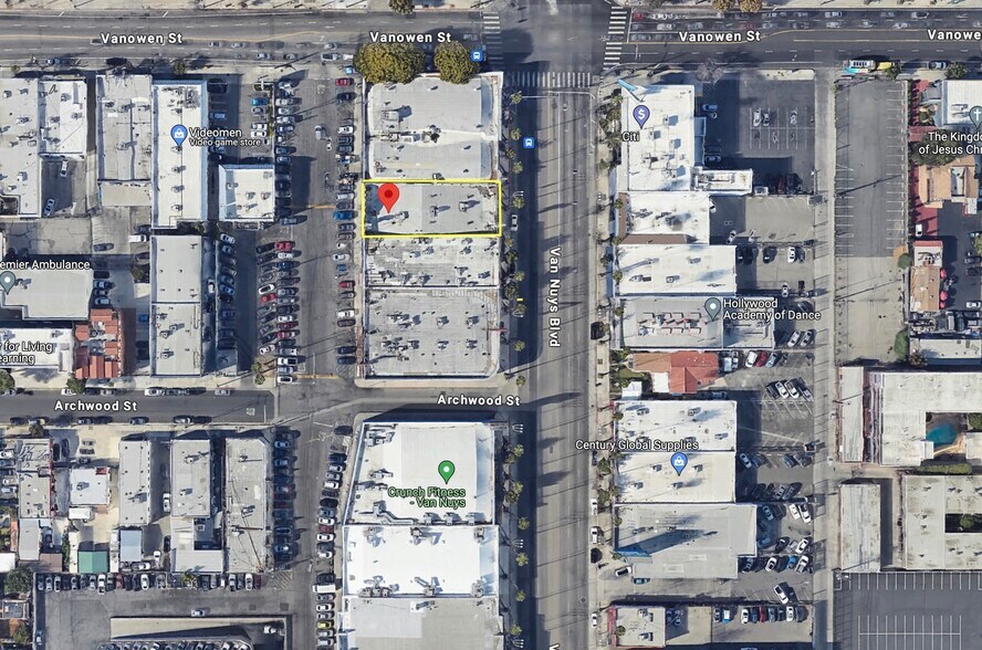 More Photos Of 6745 Van Nuys Blvd, Van Nuys Storefront Retail Office For Lease