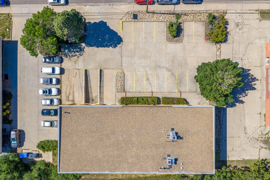More Photos Of 2737 W 2nd Ave, Denver Warehouse For Lease