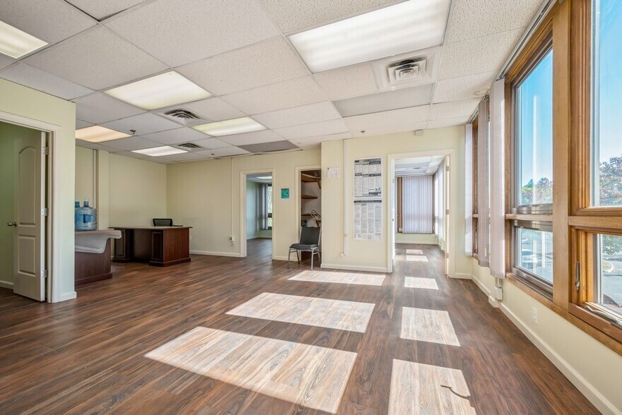 More Photos Of 674 US Highway 202, Bridgewater Medical For Sale