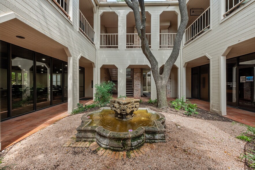 More Photos Of 3624 North Hills Dr, Austin Medical For Sale