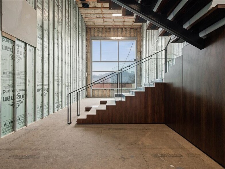 More Photos Of 5151 Butler St, Pittsburgh Office For Sale