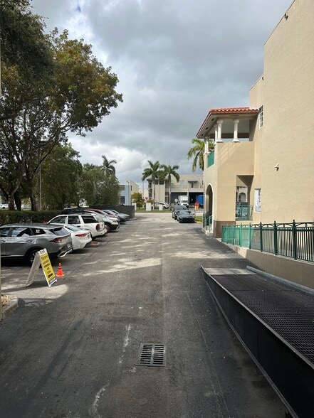 More Photos Of 10200 NW 25th St, Doral Light Distribution For Sale