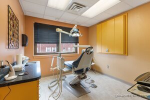 More Photos Of 454-456 Park St, Hartford Showroom For Lease