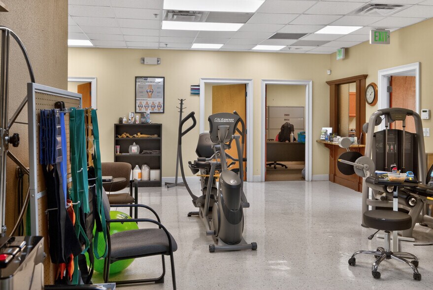 More Photos Of 733 & 737 County Road 466, Lady Lake Medical For Sale