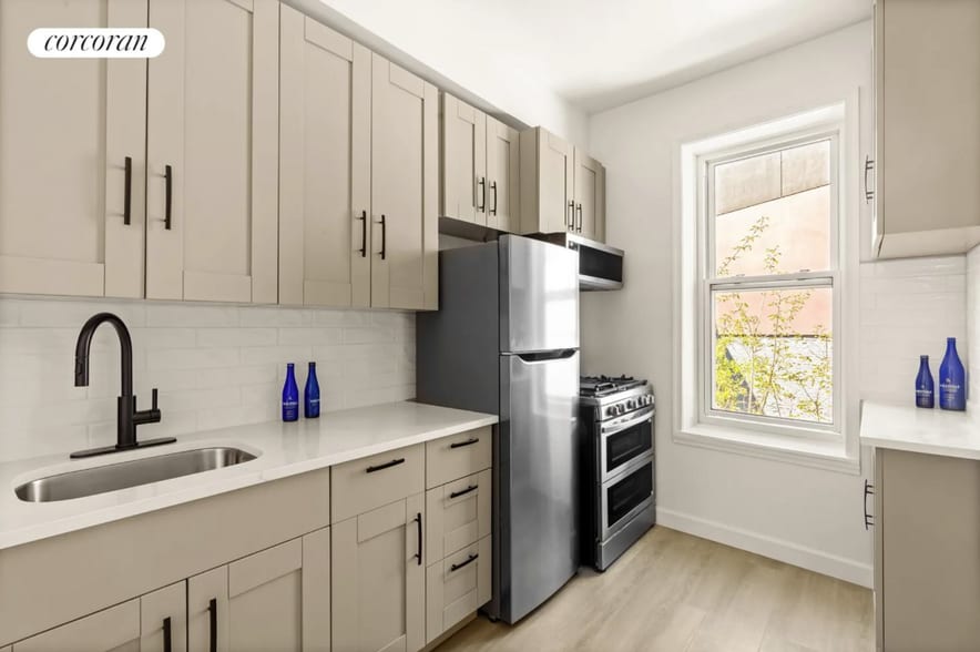 More Photos Of 692 Washington Ave, Brooklyn Storefront Retail Residential For Sale