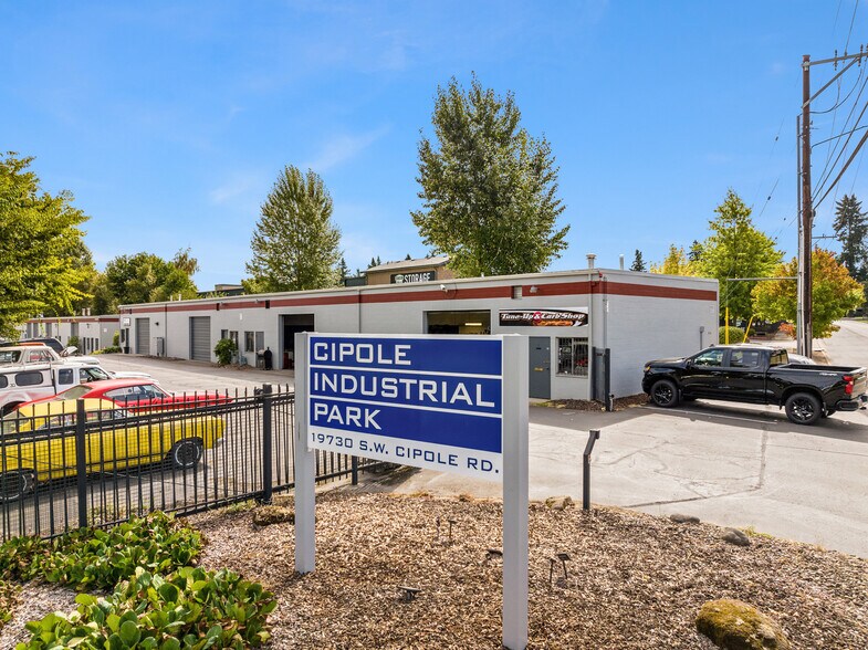 More Photos Of 19730 SW Cipole Rd, Tualatin Warehouse For Lease