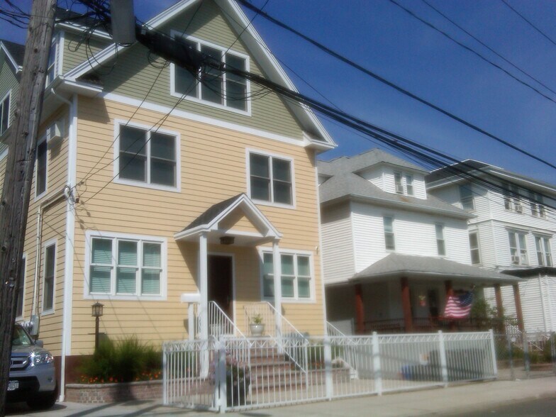 Primary Photo Of 175 Beach 113th St, Rockaway Park Apartments For Sale