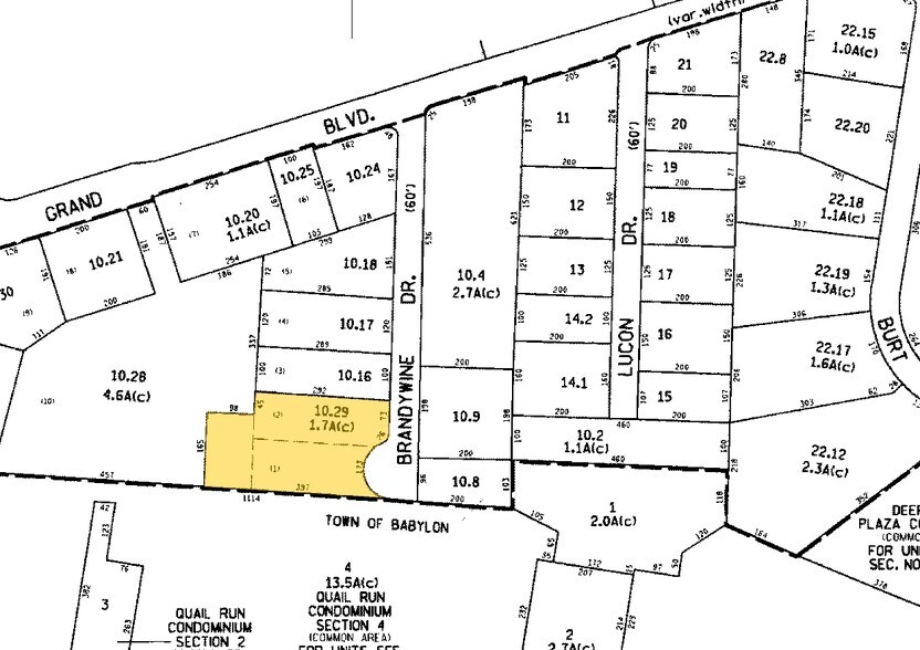 More Photos Of 28 Brandywine Dr, Deer Park Manufacturing For Sale