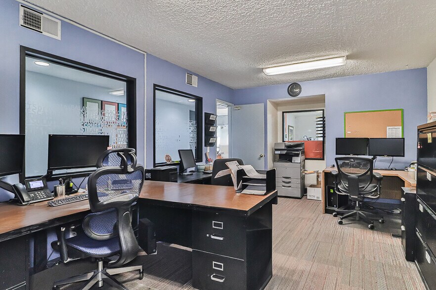 More Photos Of 6846 Valjean Ave, Van Nuys Warehouse For Sale