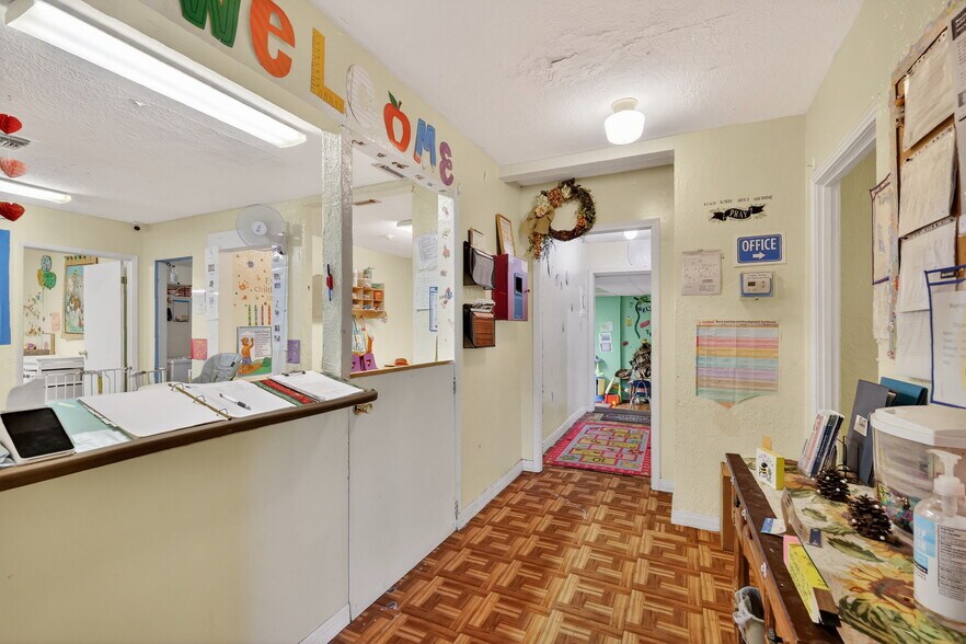 More Photos Of 4075 N County Road 19A, Mount Dora Daycare Center For Sale