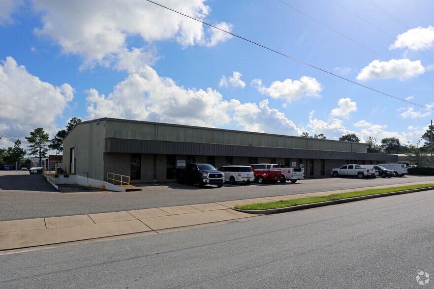 More Photos Of 854 Lakeside Dr, Mobile Research And Development For Lease