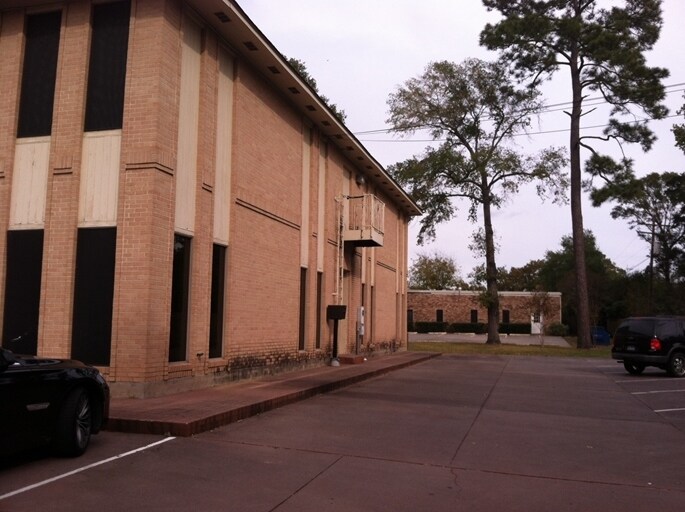 More Photos Of 409 N Loop 336 W, Conroe Office For Lease