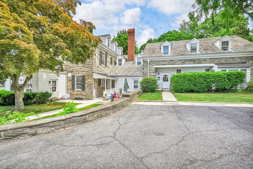 More Photos Of 1305 Hampden Blvd, Reading Multifamily For Sale