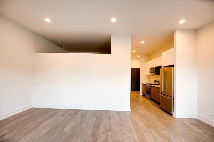 More Photos Of 853 N Larrabee St, Chicago Multifamily For Sale