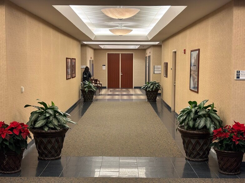 More Photos Of 1860 Town Center Dr, Reston Medical For Lease