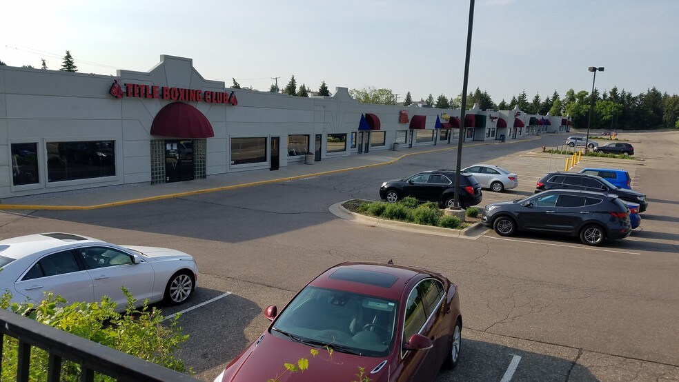 More Photos Of 31102-31196 Haggerty Rd, Farmington Hills Storefront For Lease