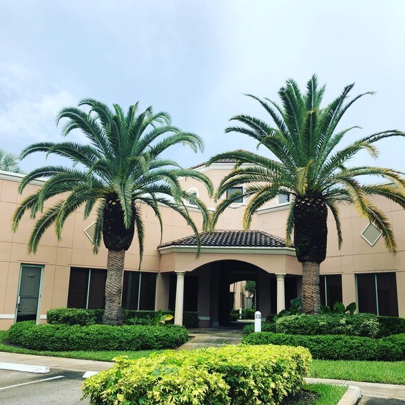 More Photos Of 1565 N Park Dr, Weston Office For Lease