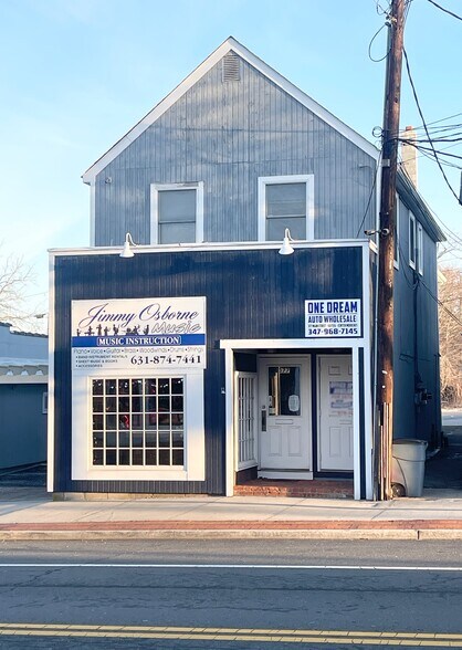 More Photos Of 377 Main St, Center Moriches Storefront Retail Office For Sale
