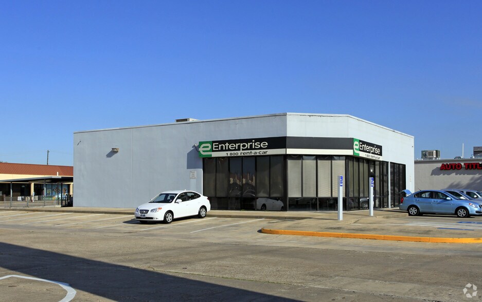 More Photos Of 9700-9950 Fondren Rd, Houston Unknown For Lease