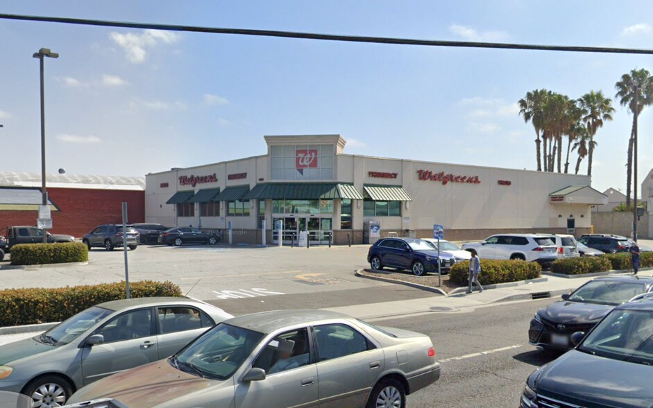More Photos Of 14250 Prairie Ave, Hawthorne Freestanding For Lease