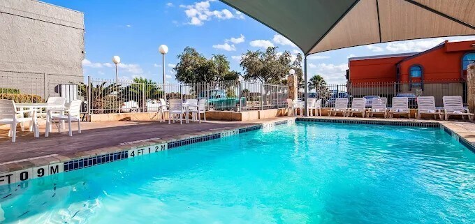 More Photos Of 3821 N Panam Expy, San Antonio Hotel For Sale