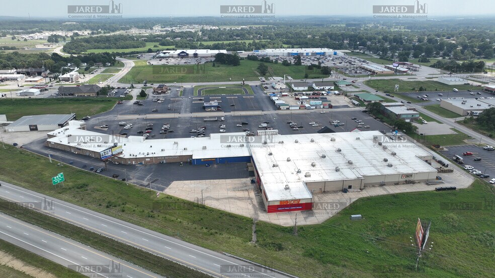 More Photos Of 1655-1701 S Jefferson Ave, Lebanon Unknown For Lease