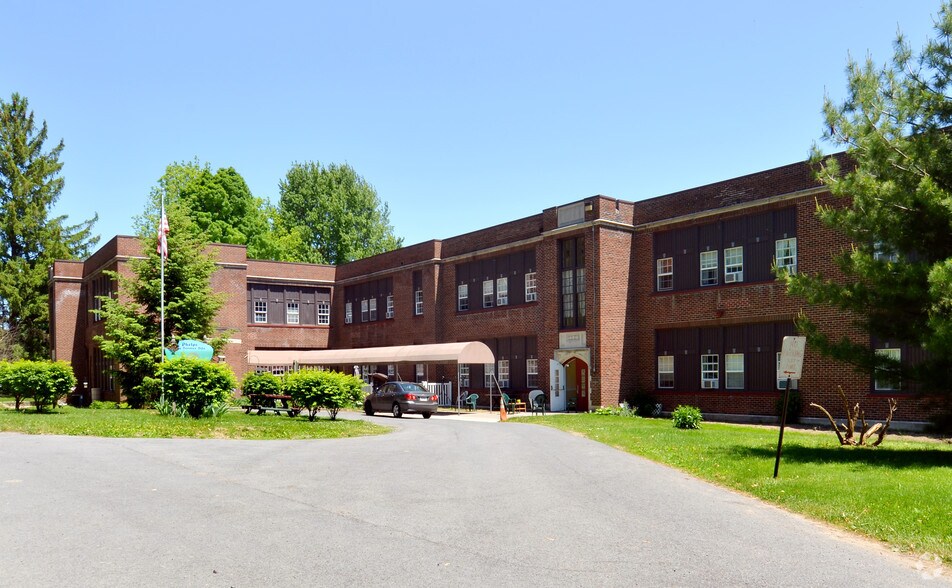 More Photos Of 144 Main St, Phelps Coworking Space