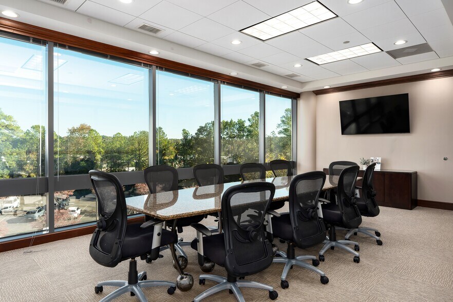 More Photos Of 1-2 Chase Corporate Dr, Hoover Business Park For Lease