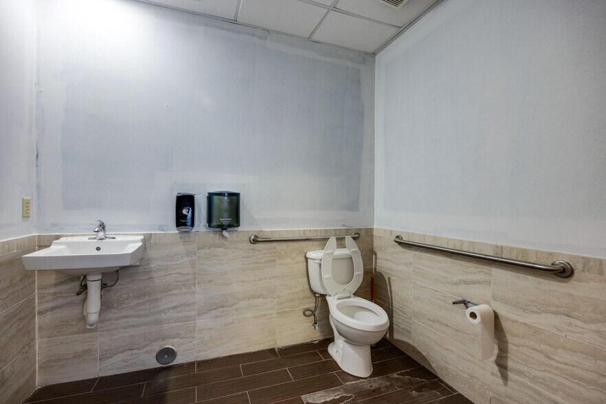 More Photos Of 2271 Gunbarrel Rd, Chattanooga Unknown For Lease