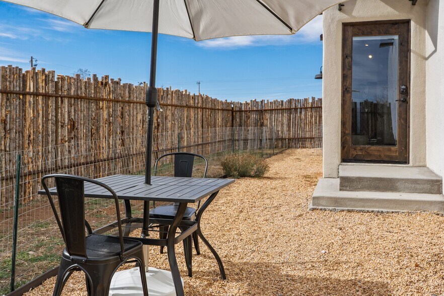 More Photos Of 4 N Chamisa Dr, Santa Fe Specialty For Sale