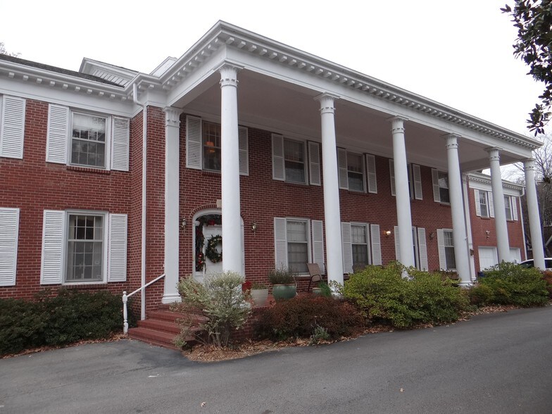 More Photos Of 1320 S Albert Pike Ave, Fort Smith Hospitality For Sale