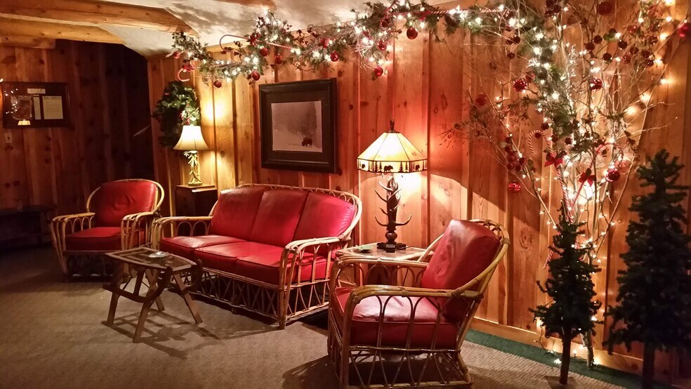 More Photos Of 600 Marina Dr, Grand Lake Restaurant For Sale