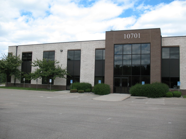 Primary Photo Of 10701-10779 Hampshire Ave S, Bloomington Light Distribution For Lease