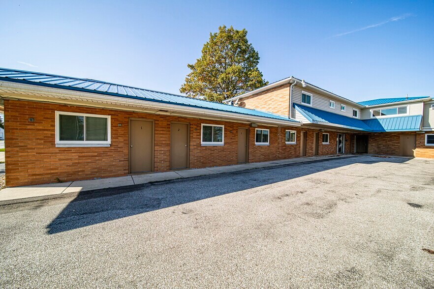 More Photos Of 5225 Old Lake Rd, Geneva Hotel For Sale