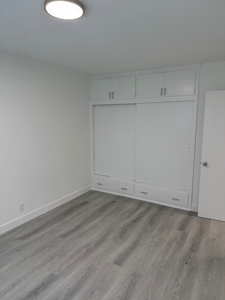 More Photos Of 6060 Cadillac Ave, Los Angeles Multifamily For Sale