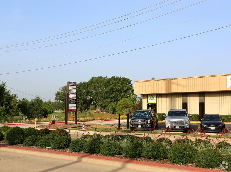 More Photos Of 500 N Kimball Ave, Southlake Showroom For Lease