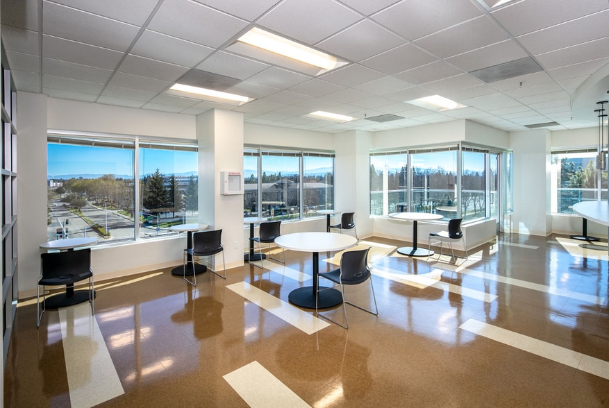 More Photos Of 5050 Hopyard Rd, Pleasanton Office For Sale