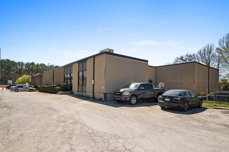 More Photos Of 1421 Robinwood Cir, Birmingham Refrigeration Cold Storage For Sale