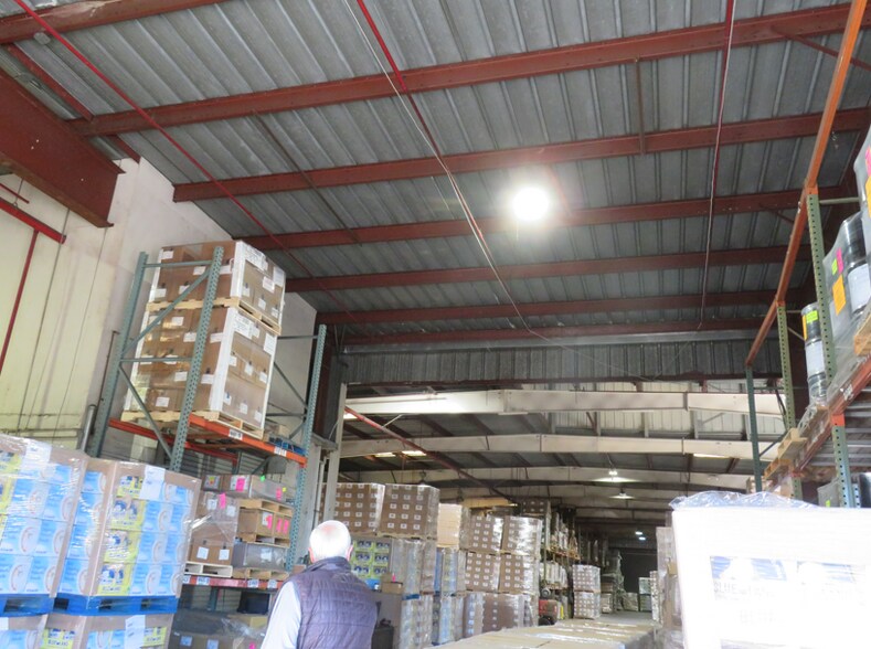 More Photos Of 880 W Beach Rd, Watsonville Warehouse For Sale