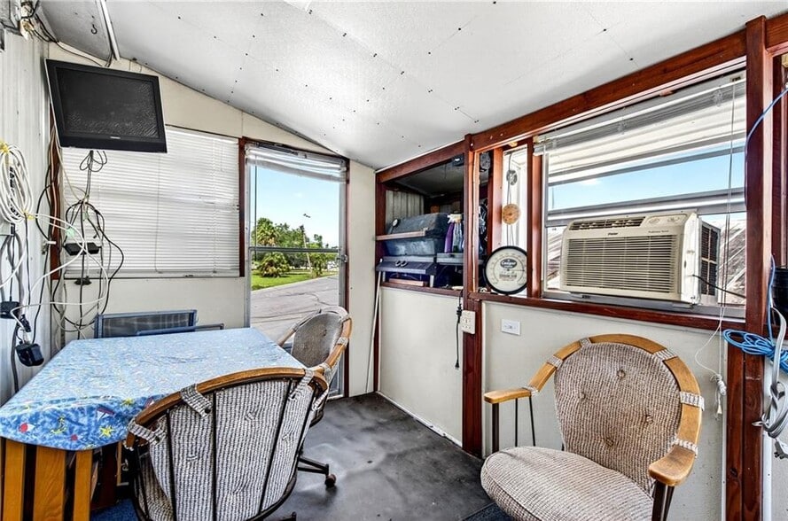 More Photos Of 1531 Delaware Ave, Fort Pierce Freestanding For Sale