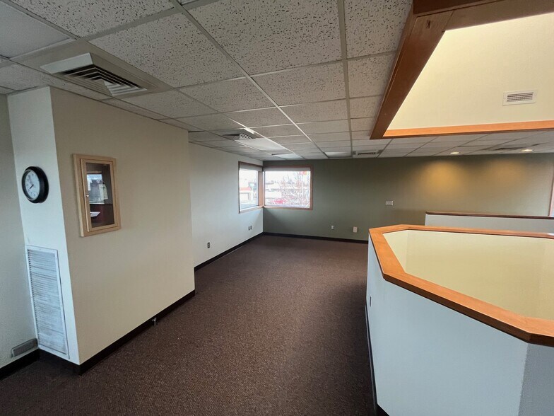 More Photos Of 2626 W Kennewick Ave, Kennewick Office For Sale