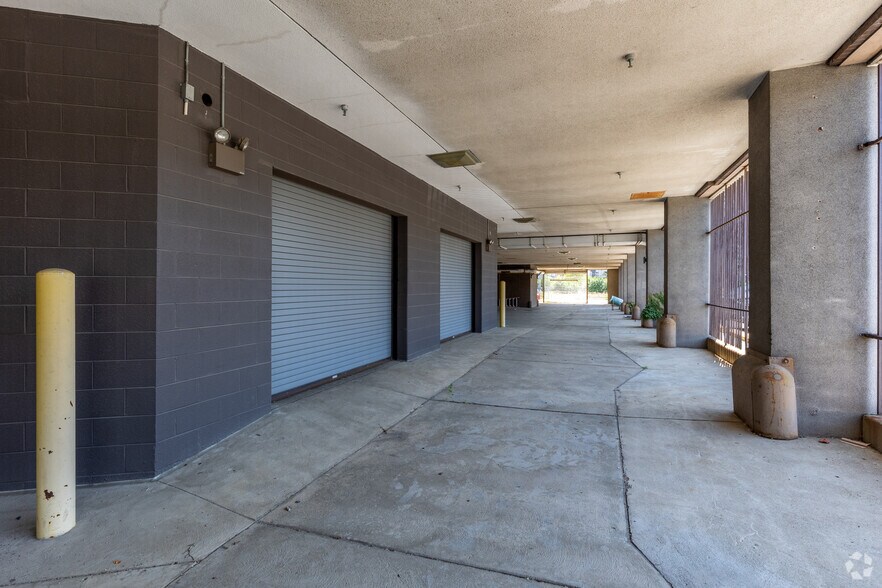 More Photos Of 110 E Warren Ave, Detroit Medical For Lease